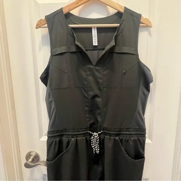 Freedom Trail by Kyodan Medium Sleeveless V-Neck Dress - Picture 3 of 7